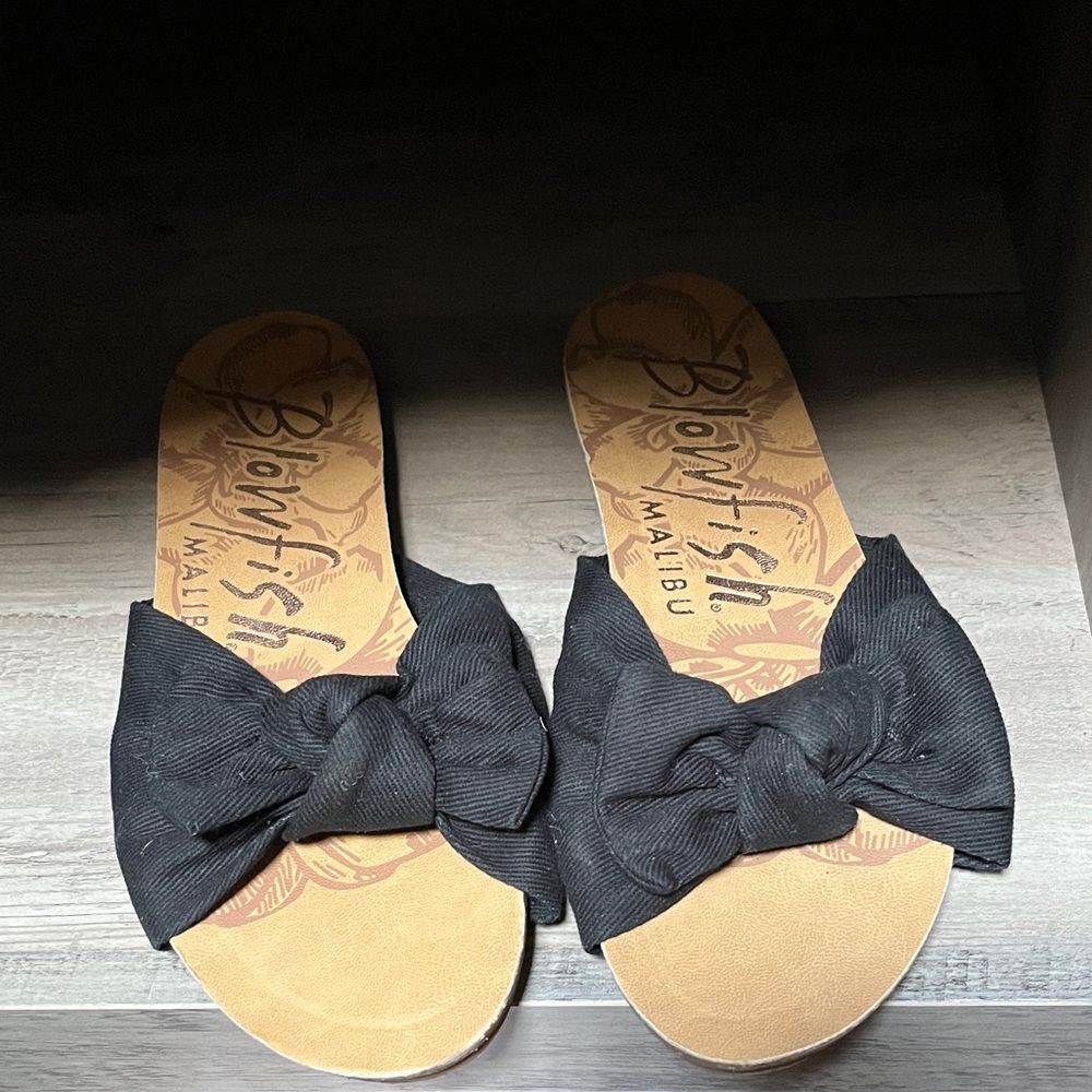 Blowfish Malibu Black Bow Sandals